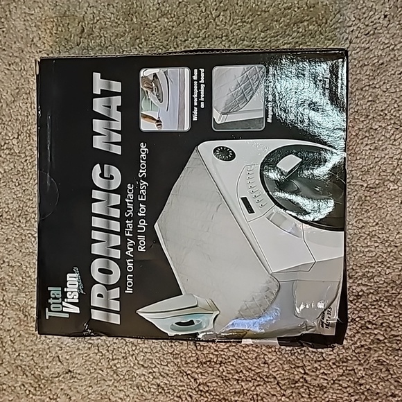 18.5" x 27.5" Ironing Mat - Picture 1 of 2